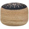 Pouf Sari en jute naturelle tressée avec motif bleu artisanal, accessoire déco bohème chic idéal pour ajouter une touche naturelle et élégante à votre balcon