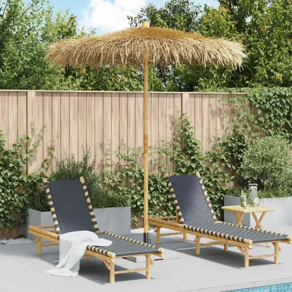 Alternative view of Parasol en feuille de bananier avec poteau bambou